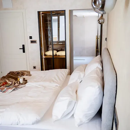 Laurentius Heritage Luxury Diocletian Palace Bed & Breakfast