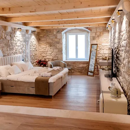 Bed & Breakfast Laurentius Heritage Luxury Diocletian Palace Split