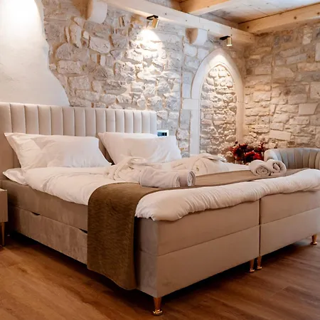 Laurentius Heritage Luxury Diocletian Palace 3* Split