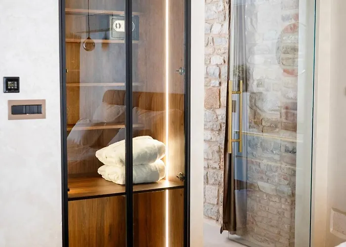 Laurentius Heritage Luxury Diocletian Palace Bed & Breakfast 3*